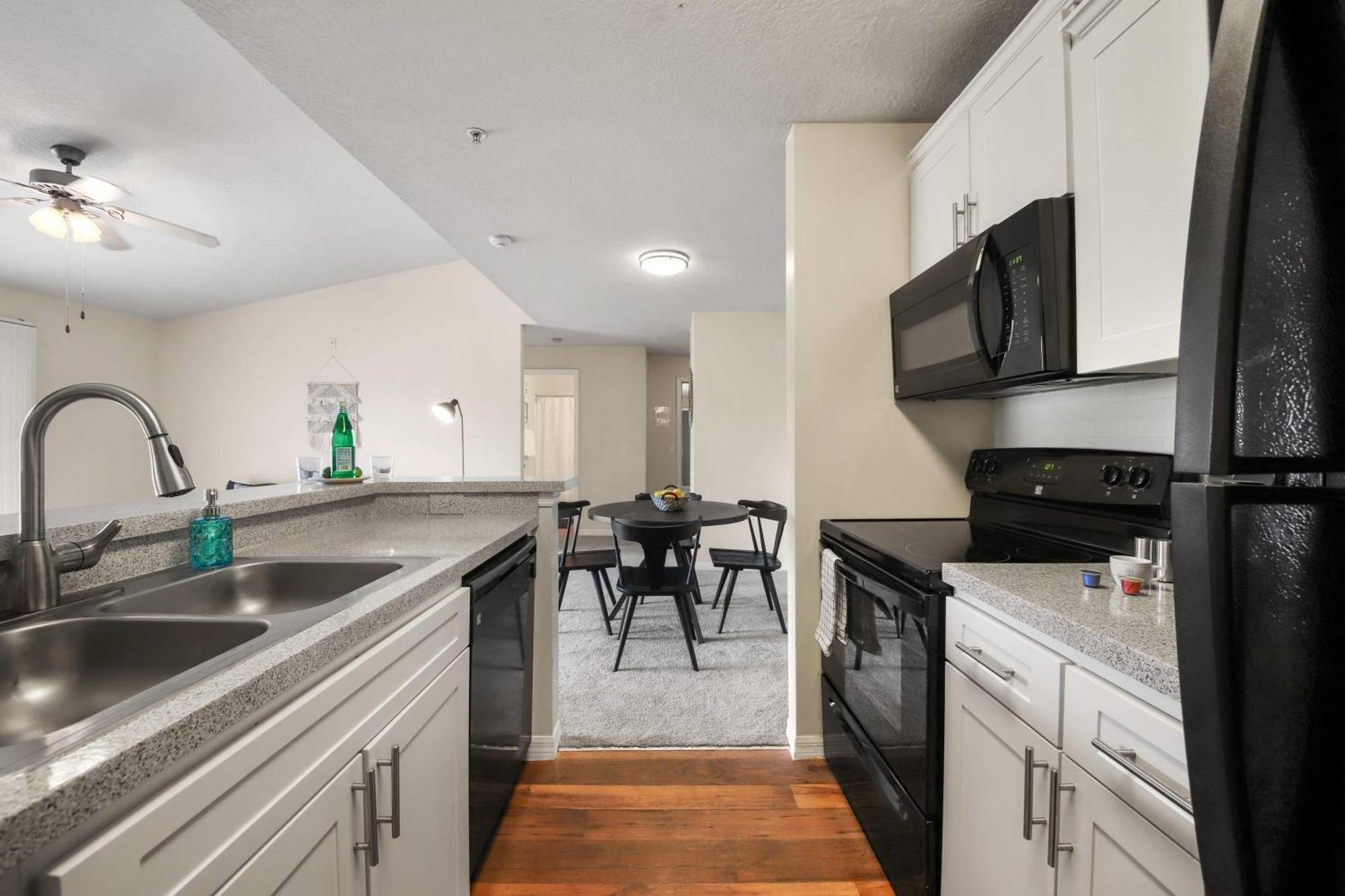 Viagem Beautiful 2BR Balcony Pool Gym Bradenton Exterior foto