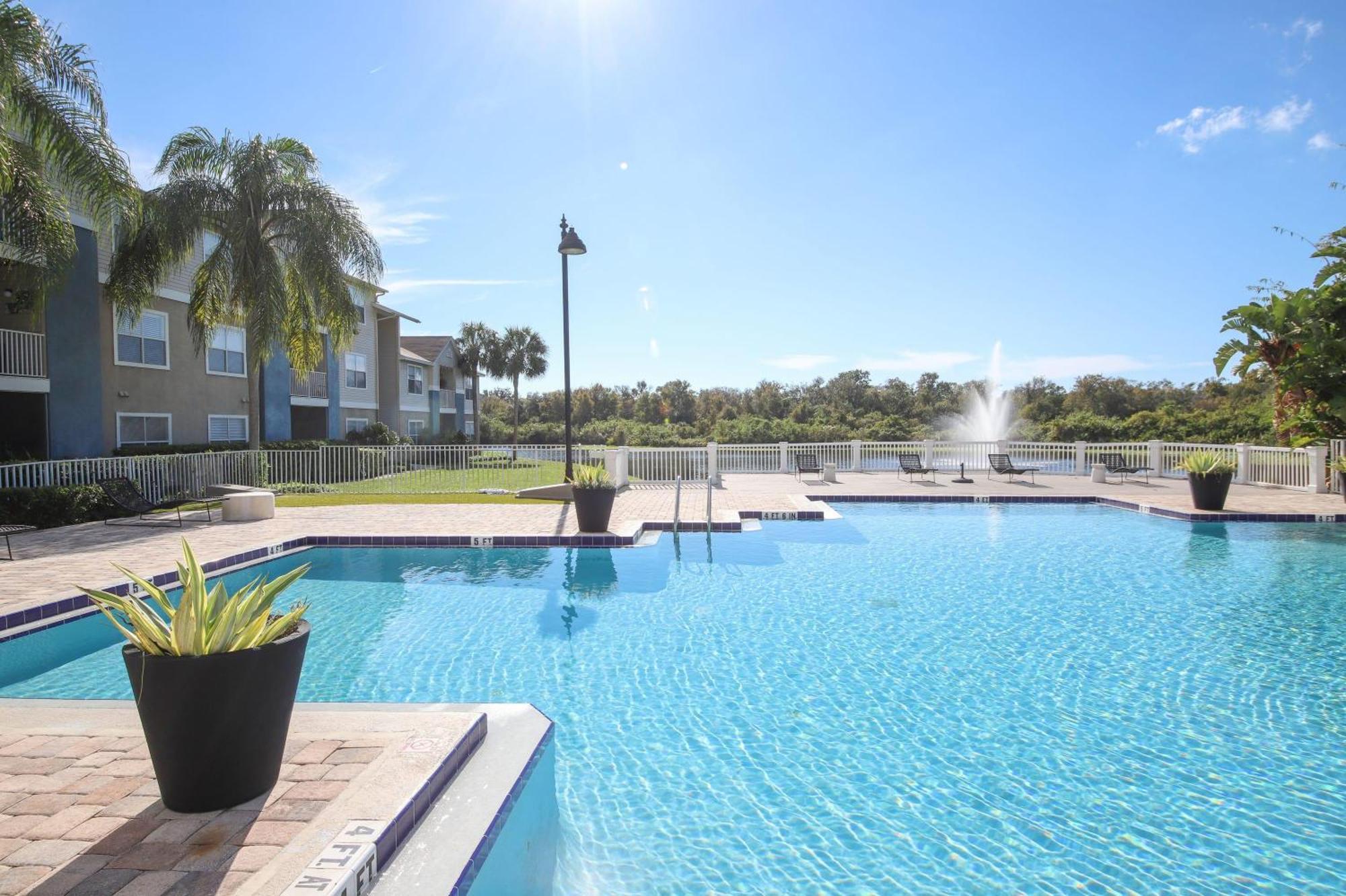 Viagem Beautiful 2BR Balcony Pool Gym Bradenton Exterior foto